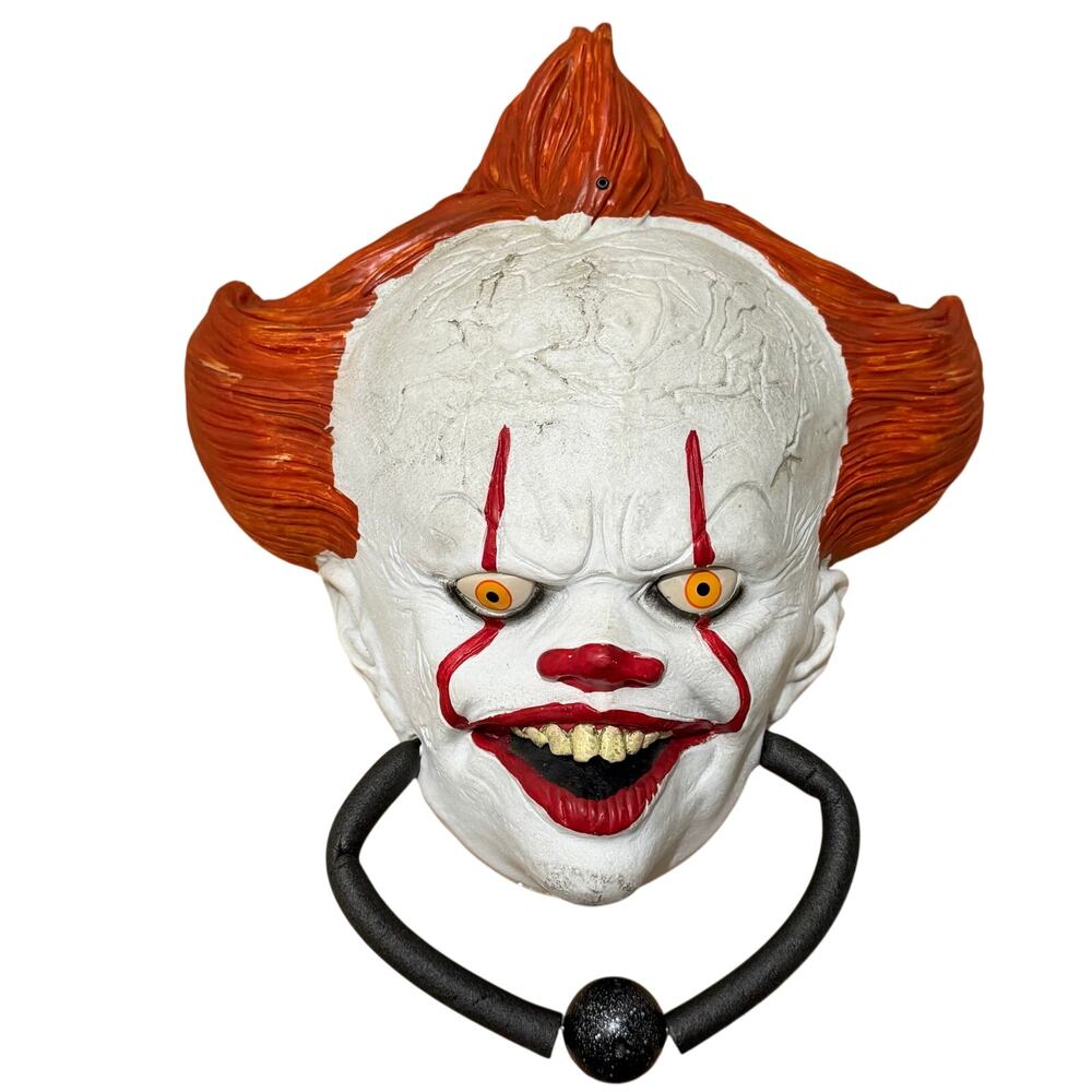 Warner Bros IT Pennywise Animated Door Knocker Halloween Prop Light Up Talking⁠